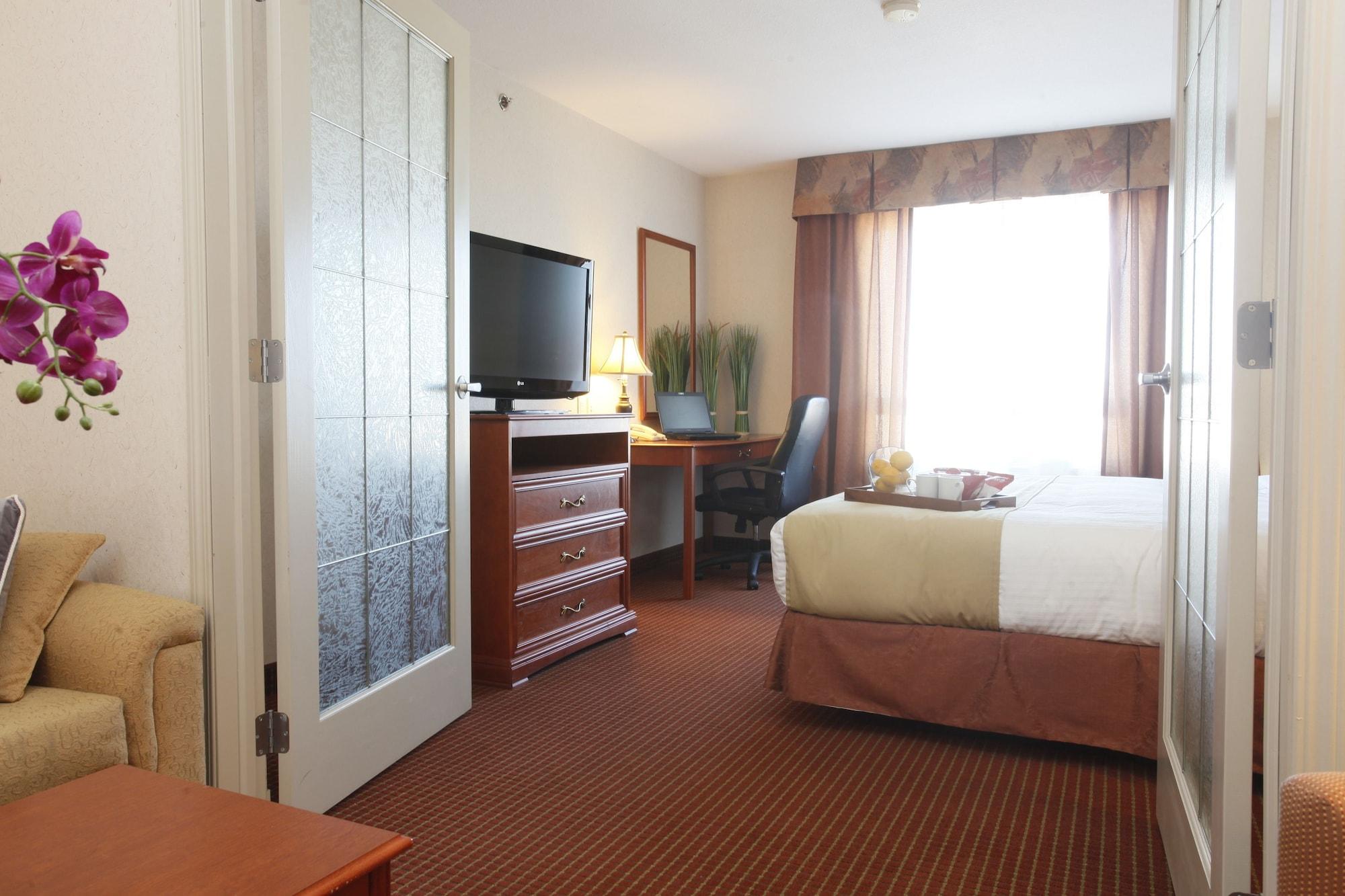 Stonebridge Hotel Довсон-Крік Екстер'єр фото