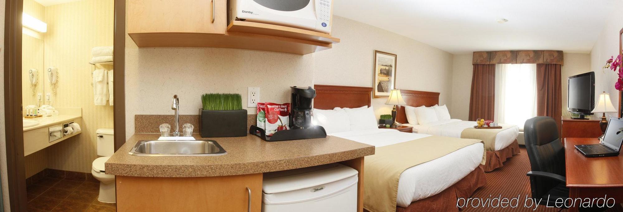 Stonebridge Hotel Довсон-Крік Екстер'єр фото