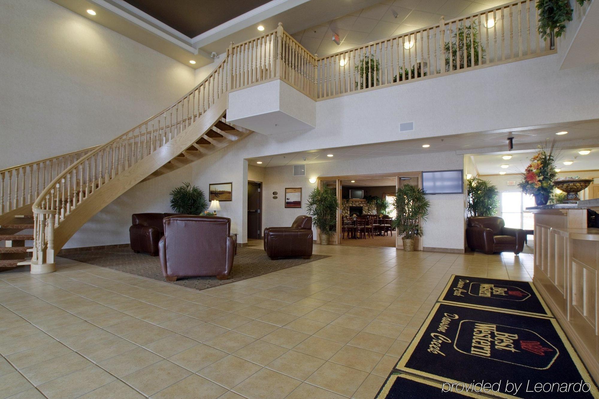 Stonebridge Hotel Довсон-Крік Екстер'єр фото