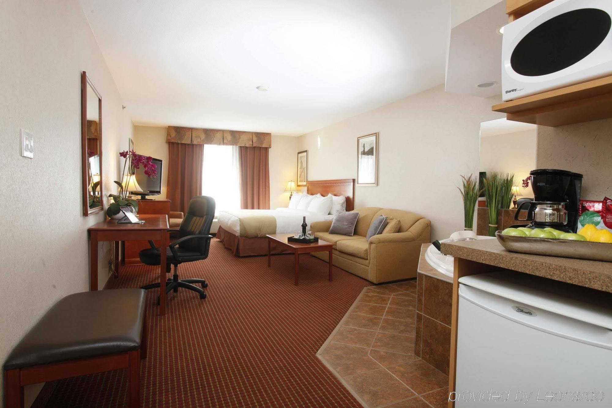 Stonebridge Hotel Довсон-Крік Екстер'єр фото